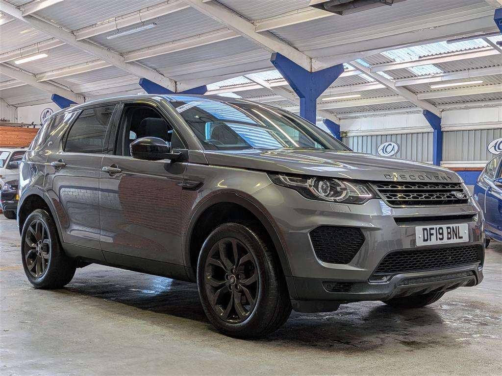 <p>2019 LAND ROVER DISCOVERY SPORT LANDMARK</p>