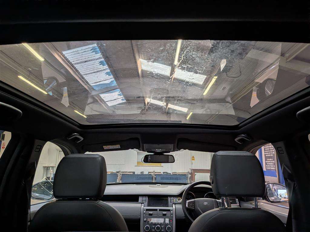 <p>2019 LAND ROVER DISCOVERY SPORT LANDMARK</p>