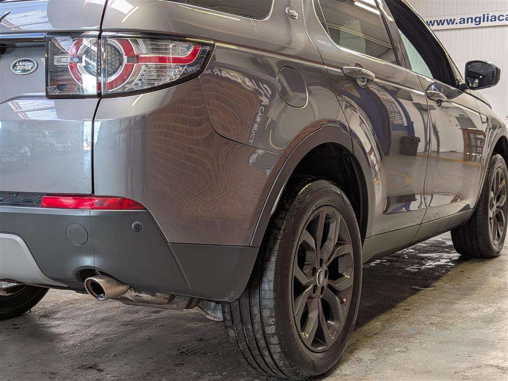 <p>2019 LAND ROVER DISCOVERY SPORT LANDMARK</p>