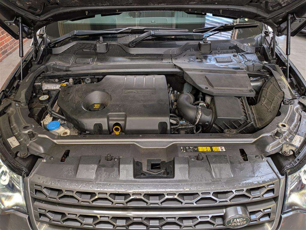 <p>2019 LAND ROVER DISCOVERY SPORT LANDMARK</p>