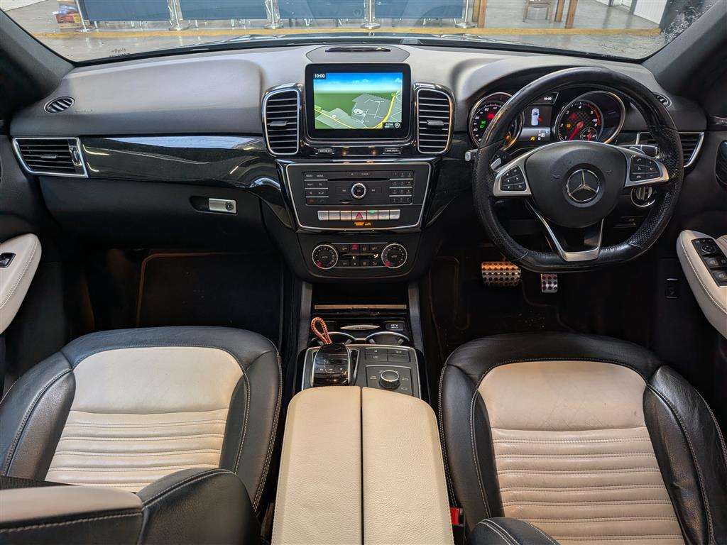 <p>2018 MERCEDES-BENZ GLE 250 AMG NGHT ED PRM+D</p>