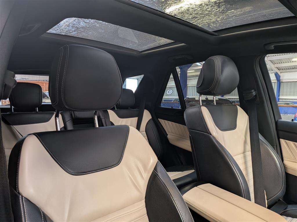 <p>2018 MERCEDES-BENZ GLE 250 AMG NGHT ED PRM+D</p>