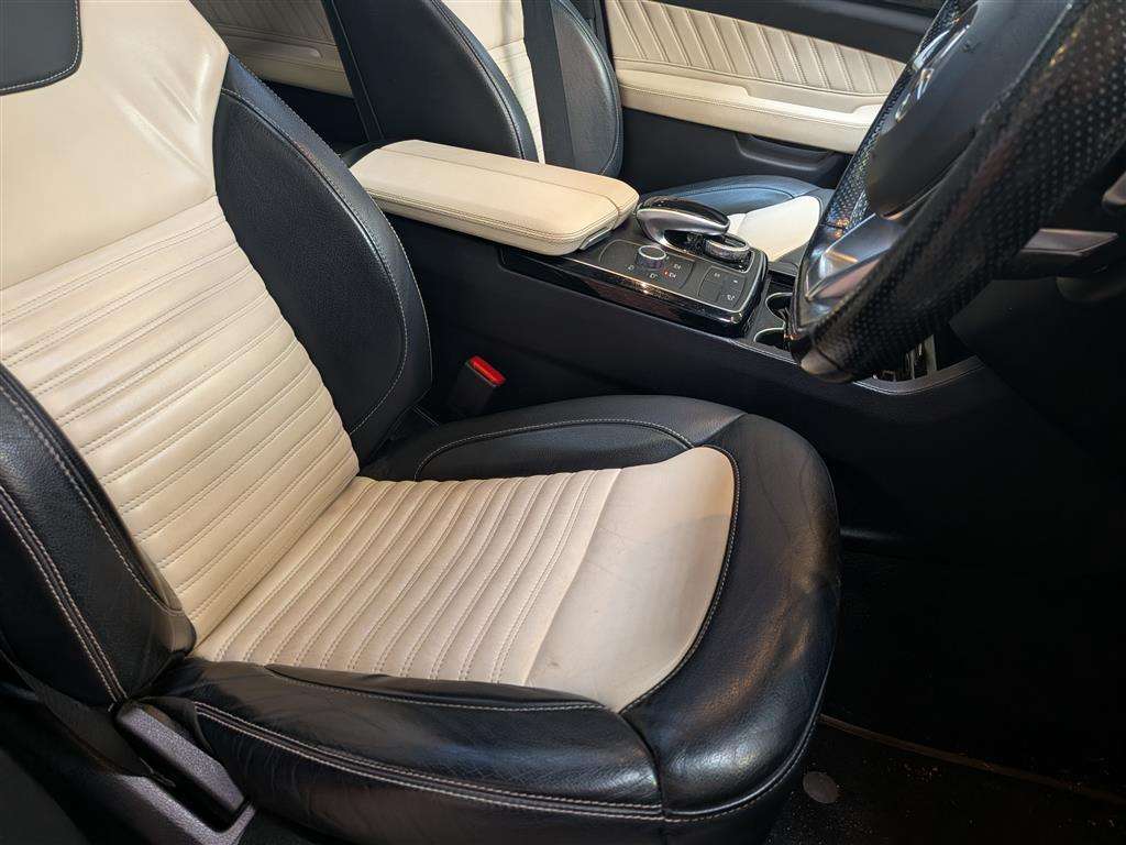 <p>2018 MERCEDES-BENZ GLE 250 AMG NGHT ED PRM+D</p>