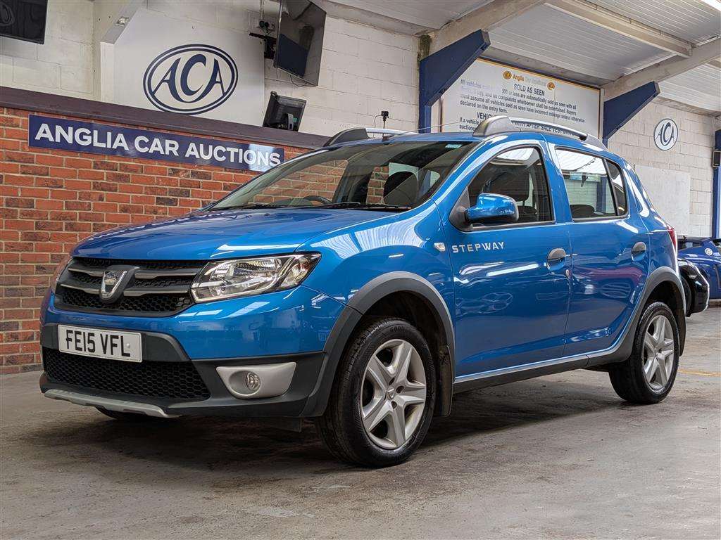 <p>2015 DACIA SANDERO STEPWAY LAUREATE</p>