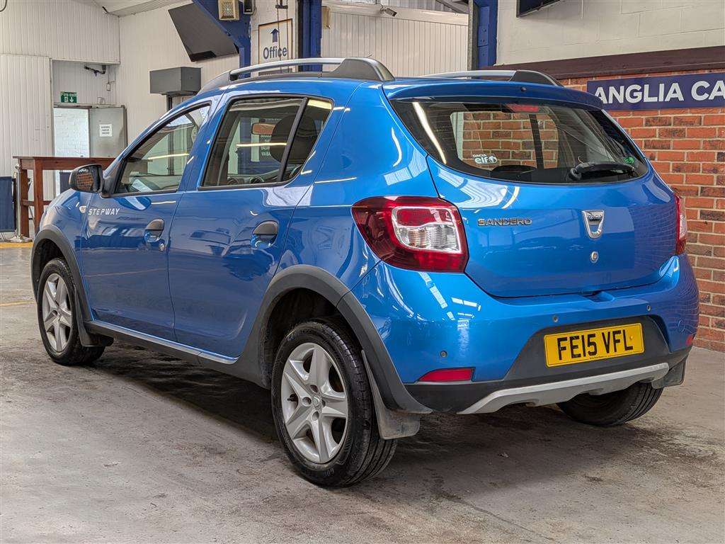 <p>2015 DACIA SANDERO STEPWAY LAUREATE</p>