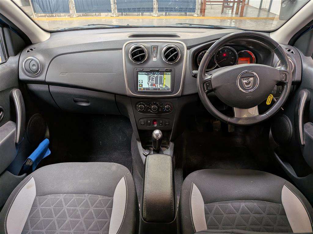 <p>2015 DACIA SANDERO STEPWAY LAUREATE</p>