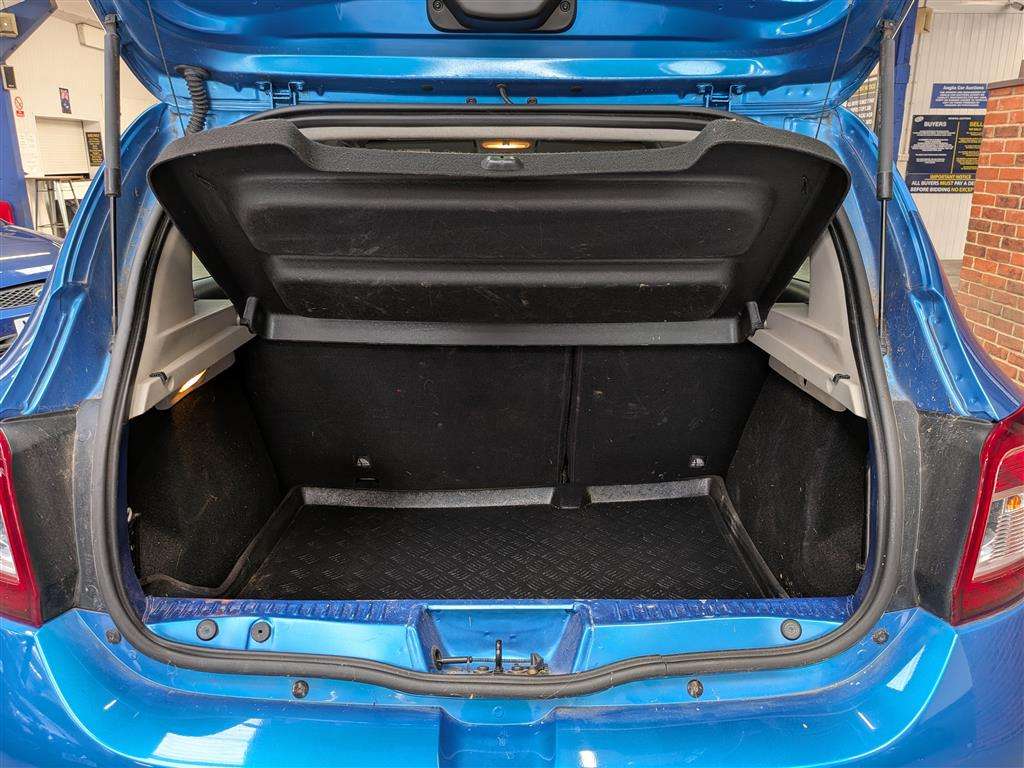 <p>2015 DACIA SANDERO STEPWAY LAUREATE</p>