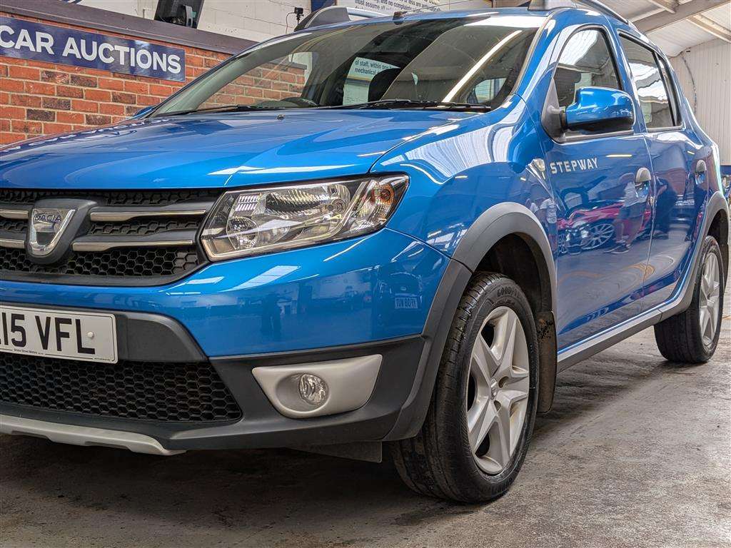 <p>2015 DACIA SANDERO STEPWAY LAUREATE</p>