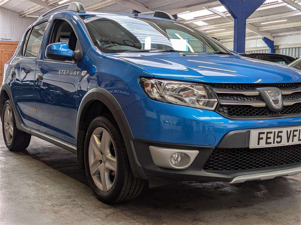 <p>2015 DACIA SANDERO STEPWAY LAUREATE</p>