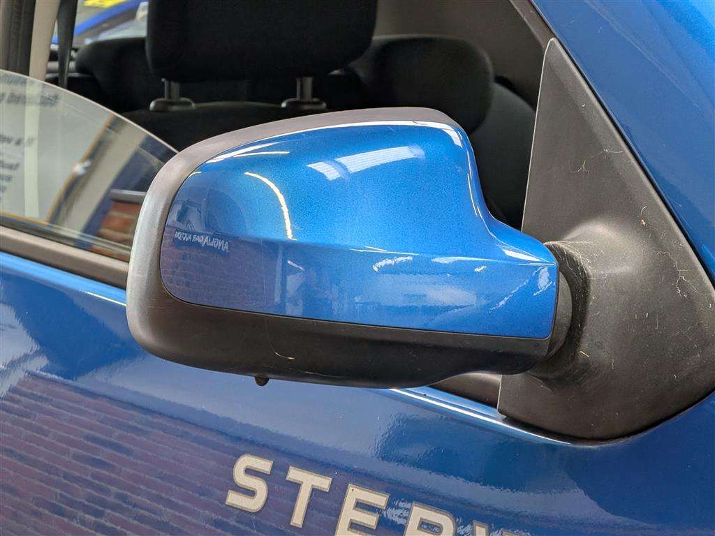 <p>2015 DACIA SANDERO STEPWAY LAUREATE</p>
