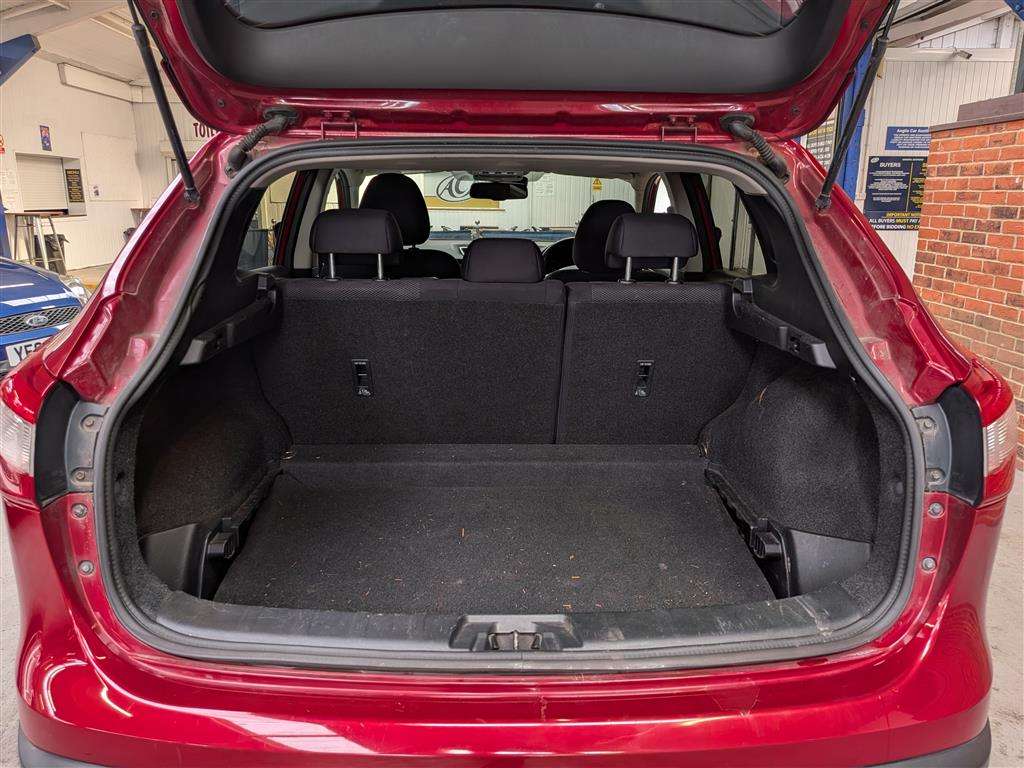 <p>2017 NISSAN QASHQAI N-CONNECTA DCI</p>