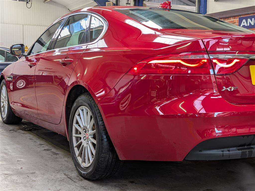 <p>2017 JAGUAR XF PRESTIGE D AUTO</p>