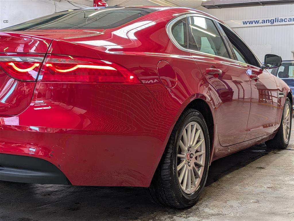<p>2017 JAGUAR XF PRESTIGE D AUTO</p>