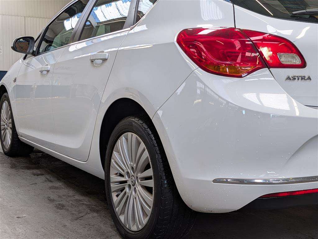 <p>2015 VAUXHALL ASTRA EXCITE</p>
