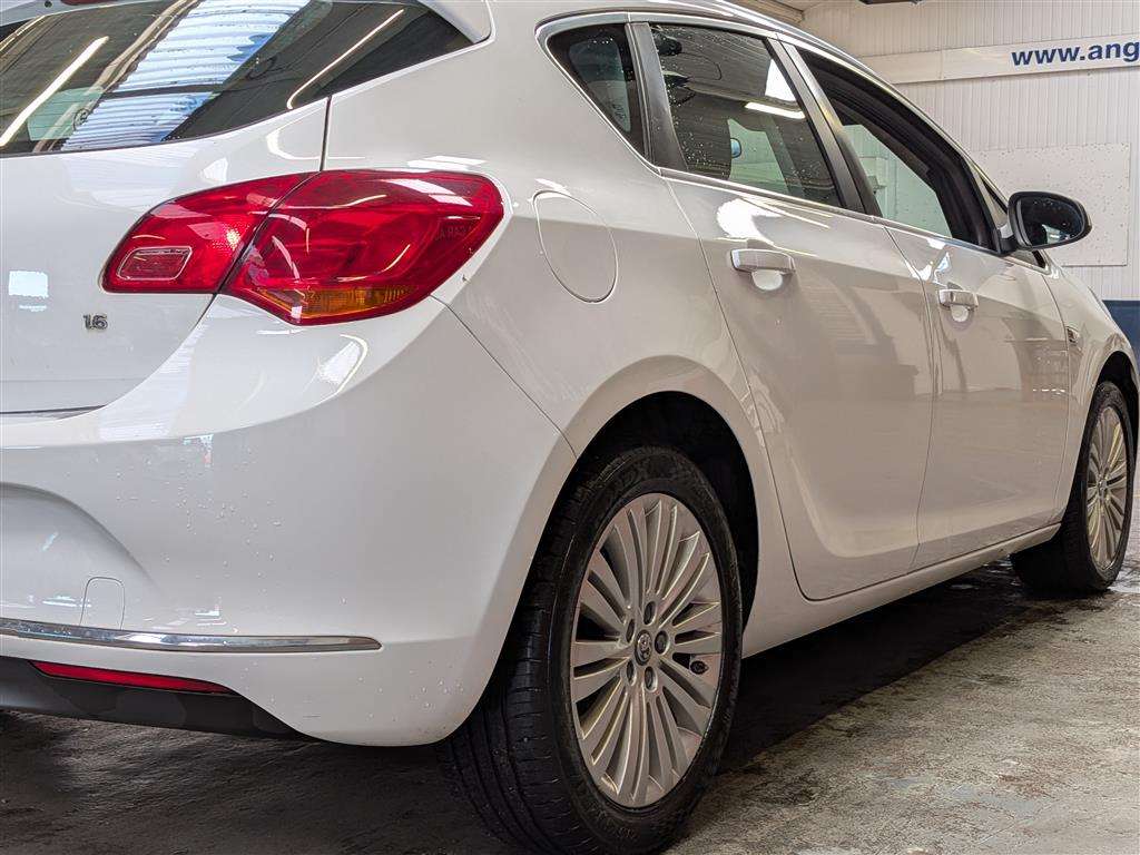 <p>2015 VAUXHALL ASTRA EXCITE</p>