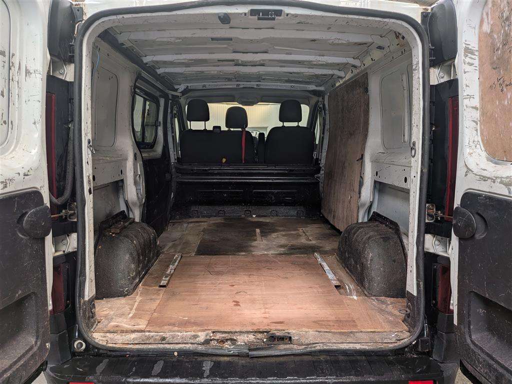 <p>2016 RENAULT TRAFIC SL27 BUSINESS DCI</p>