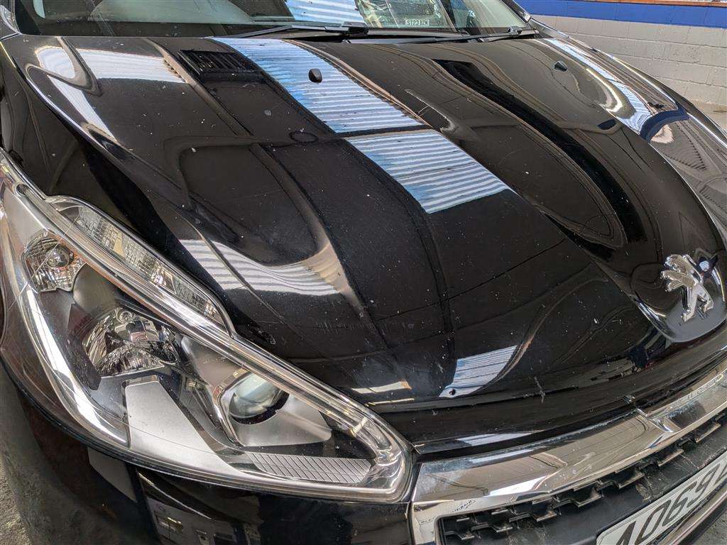 <p>2019 PEUGEOT 208 SIGNATURE PURETECH S/</p>