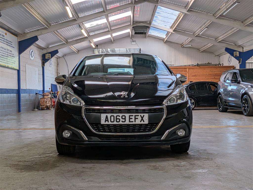 <p>2019 PEUGEOT 208 SIGNATURE PURETECH S/</p>