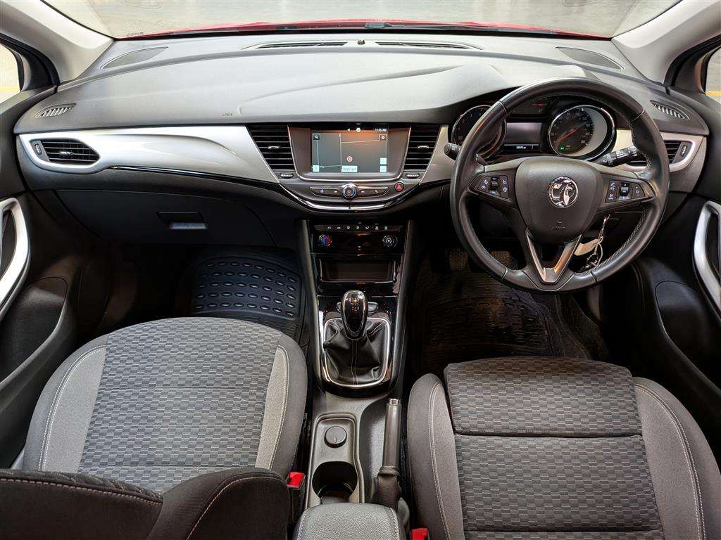 <p>2020 VAUXHALL ASTRA SRI VX LINE NAV TUR</p>