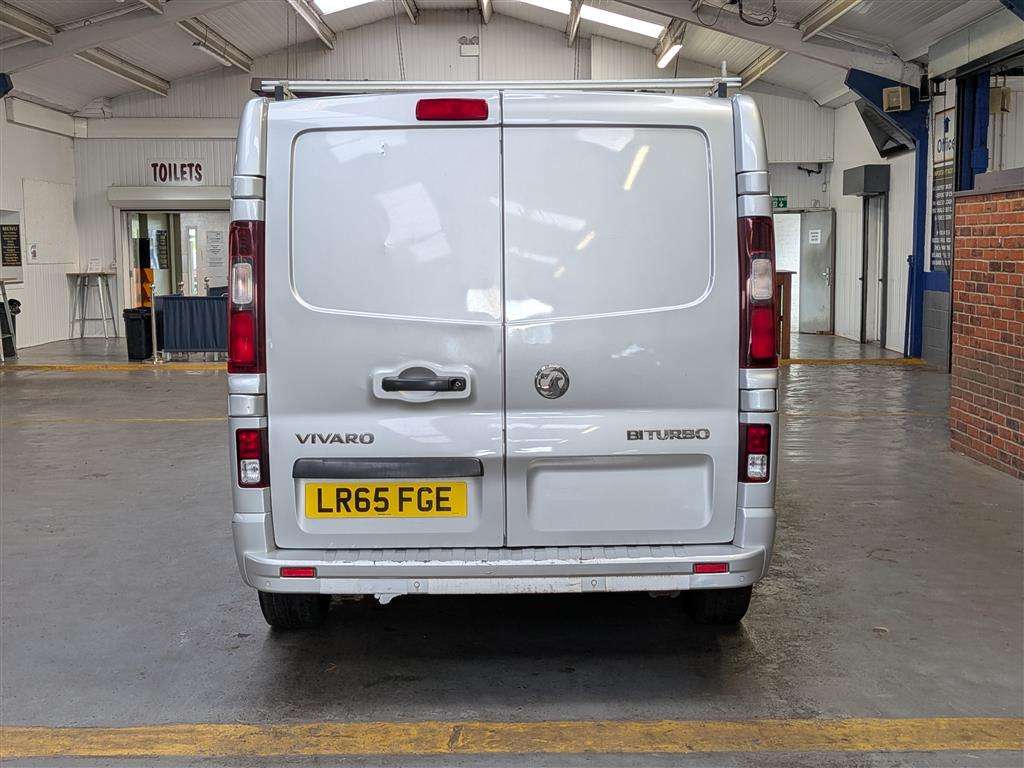 <p>2015 VAUXHALL VIVARO 2700 SPORTIVE CDTI</p>