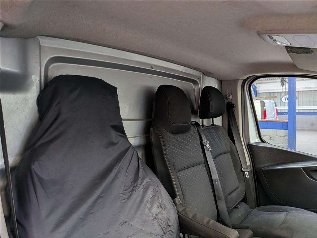 <p>2015 VAUXHALL VIVARO 2700 SPORTIVE CDTI</p>