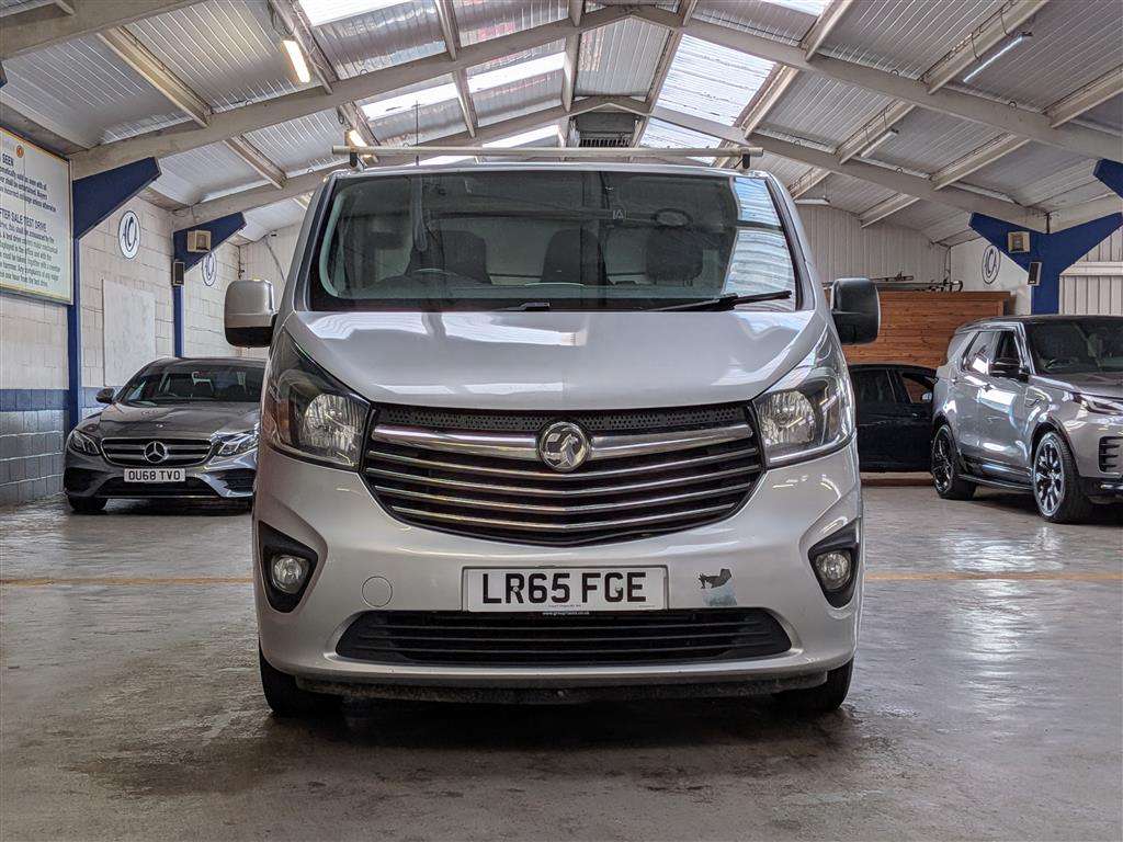 <p>2015 VAUXHALL VIVARO 2700 SPORTIVE CDTI</p>