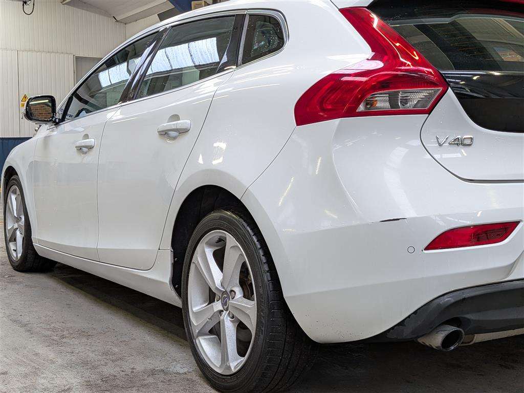 <p>2014 VOLVO V40 T4</p>