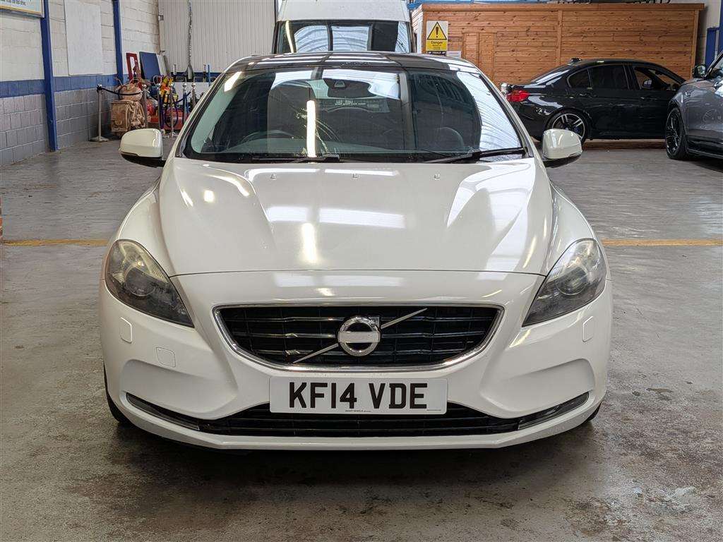 <p>2014 VOLVO V40 T4</p>