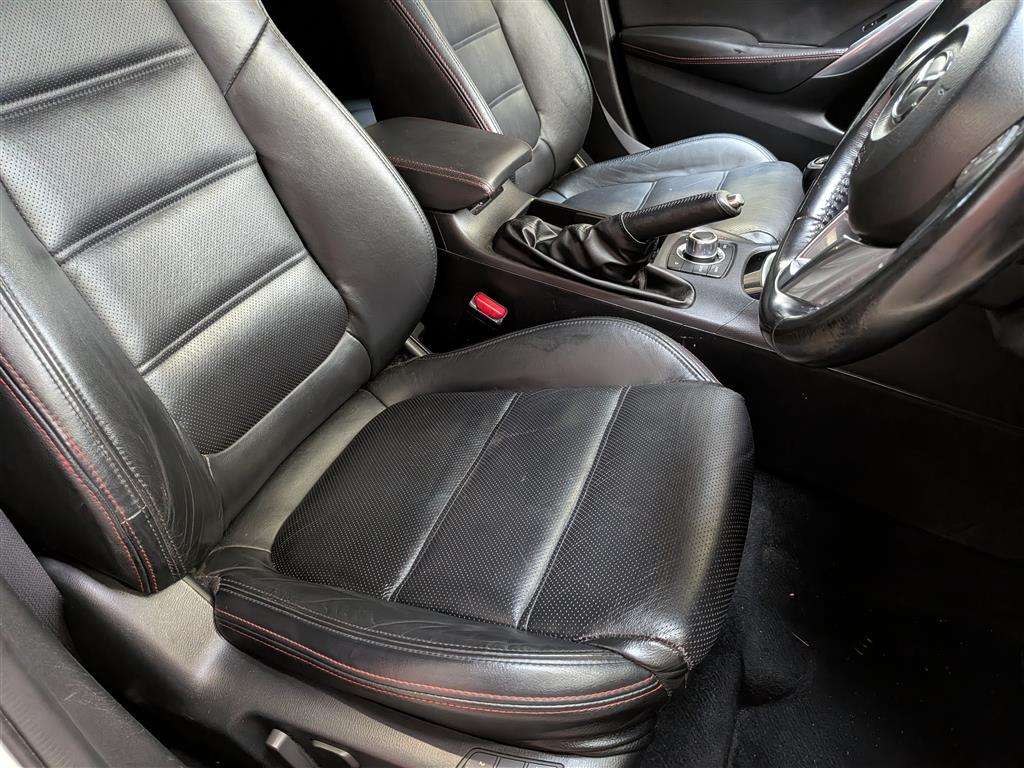 <p>2013 MAZDA 6 SPORT NAV D</p>