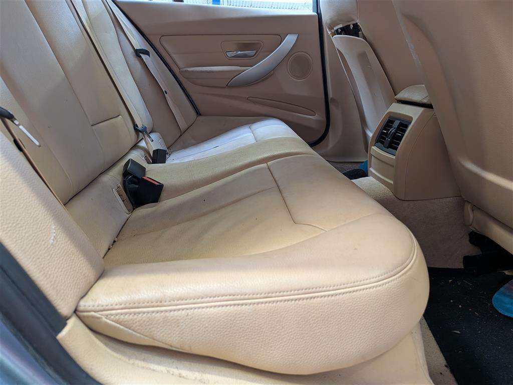 <p>2014 BMW 316I SE</p>