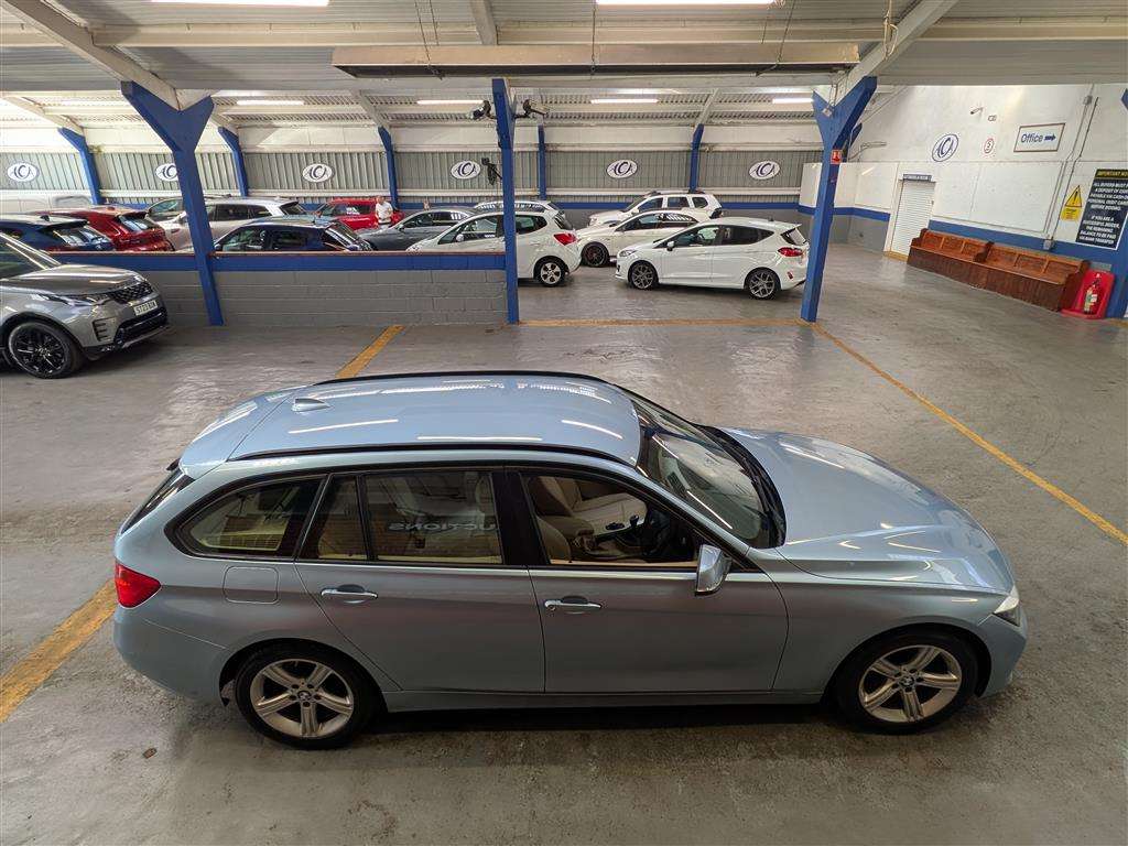 <p>2014 BMW 316I SE</p>