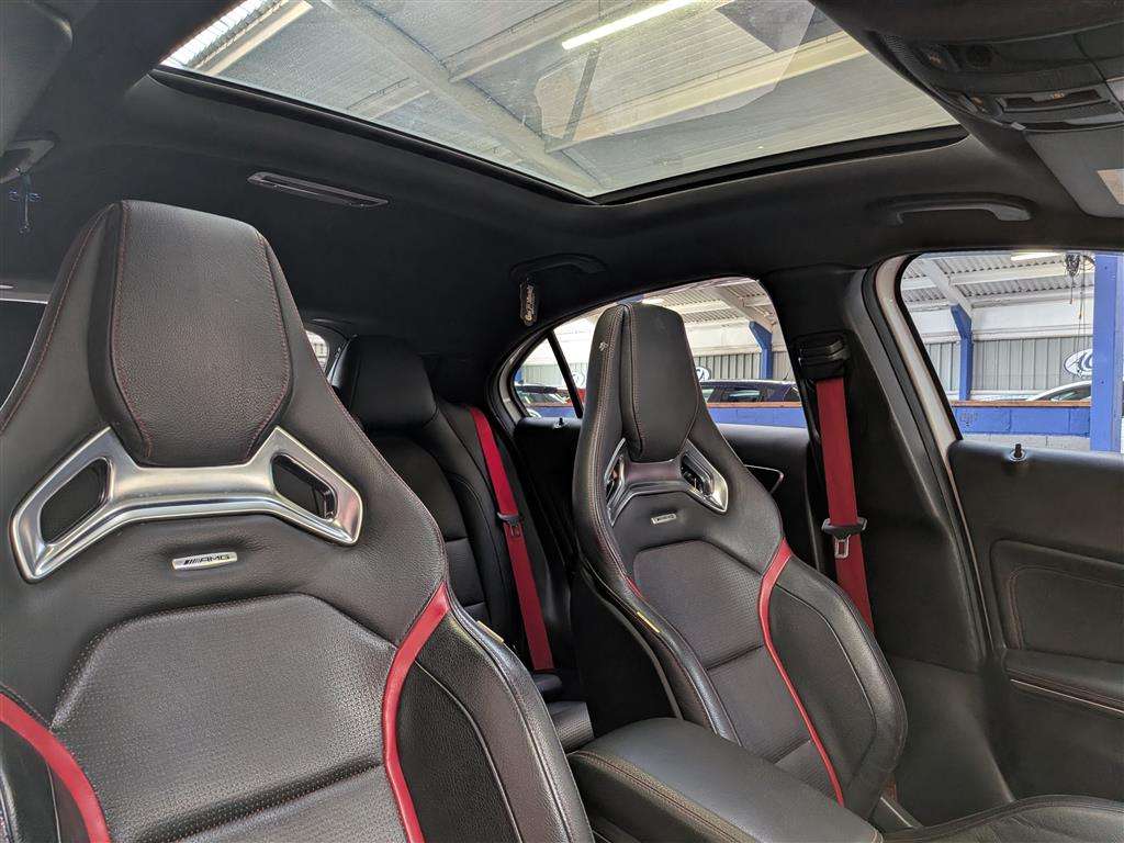 <p>2017 MERCEDES-BENZ A45 AMG 4MATIC AUTO</p>