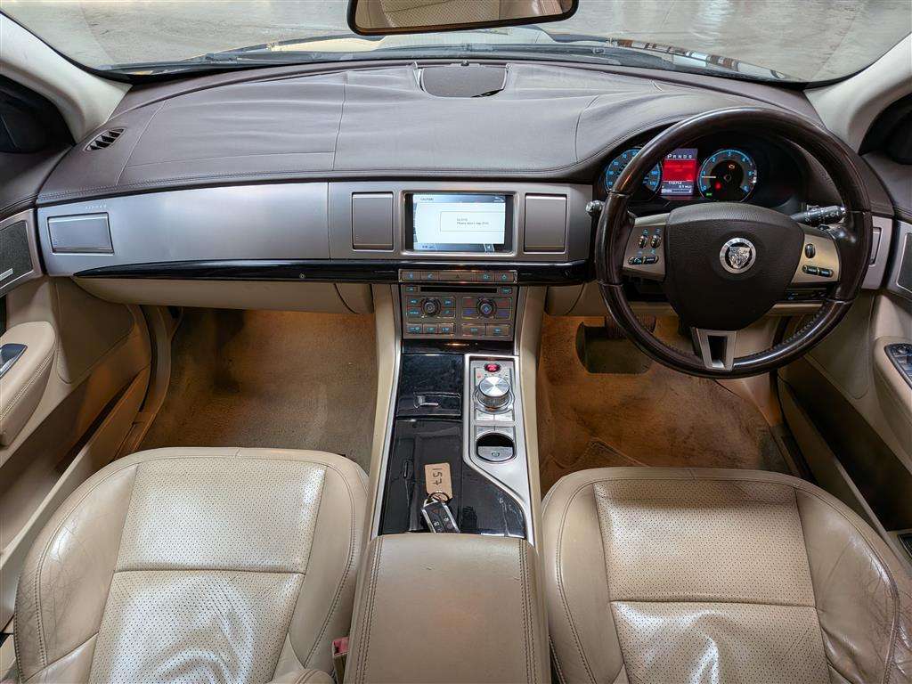 <p>2010 JAGUAR XF S PREMIUM LUXURY V6 AUTO</p>