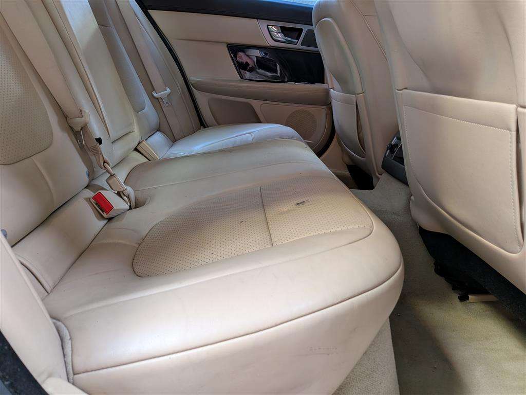 <p>2010 JAGUAR XF S PREMIUM LUXURY V6 AUTO</p>