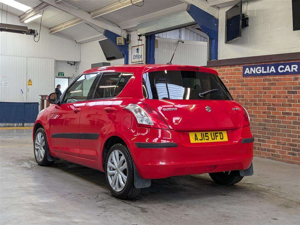 <p>2015 SUZUKI SWIFT SZ4</p>