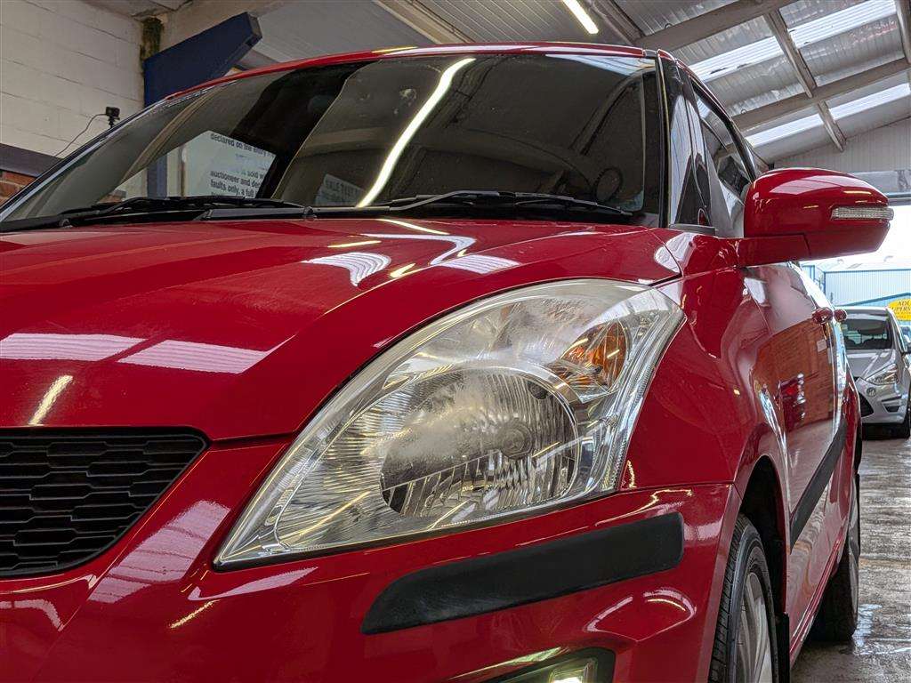 <p>2015 SUZUKI SWIFT SZ4</p>