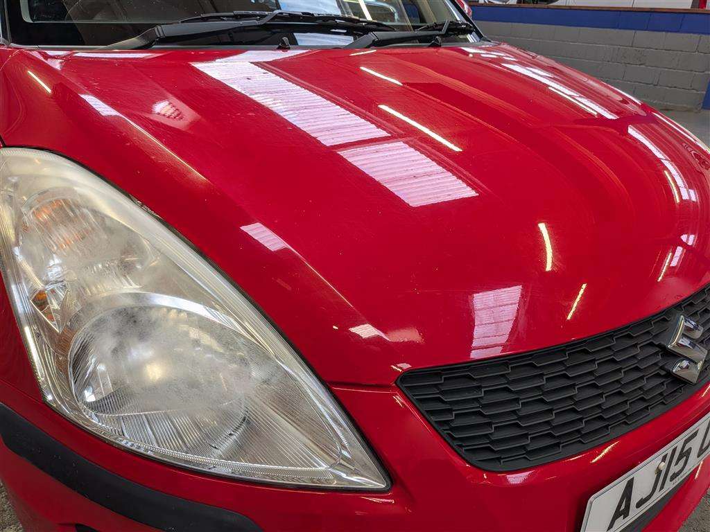 <p>2015 SUZUKI SWIFT SZ4</p>