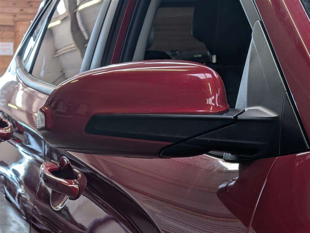 <p>2019 HYUNDAI KONA PREMIUM SE EV</p>