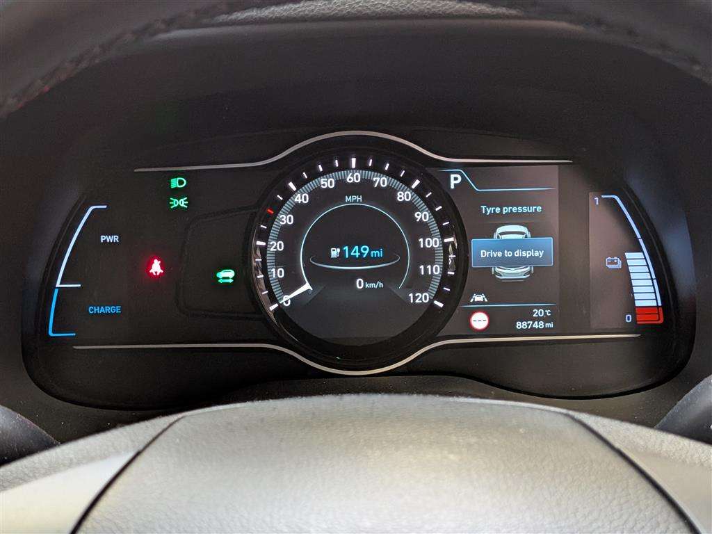 <p>2019 HYUNDAI KONA PREMIUM SE EV</p>
