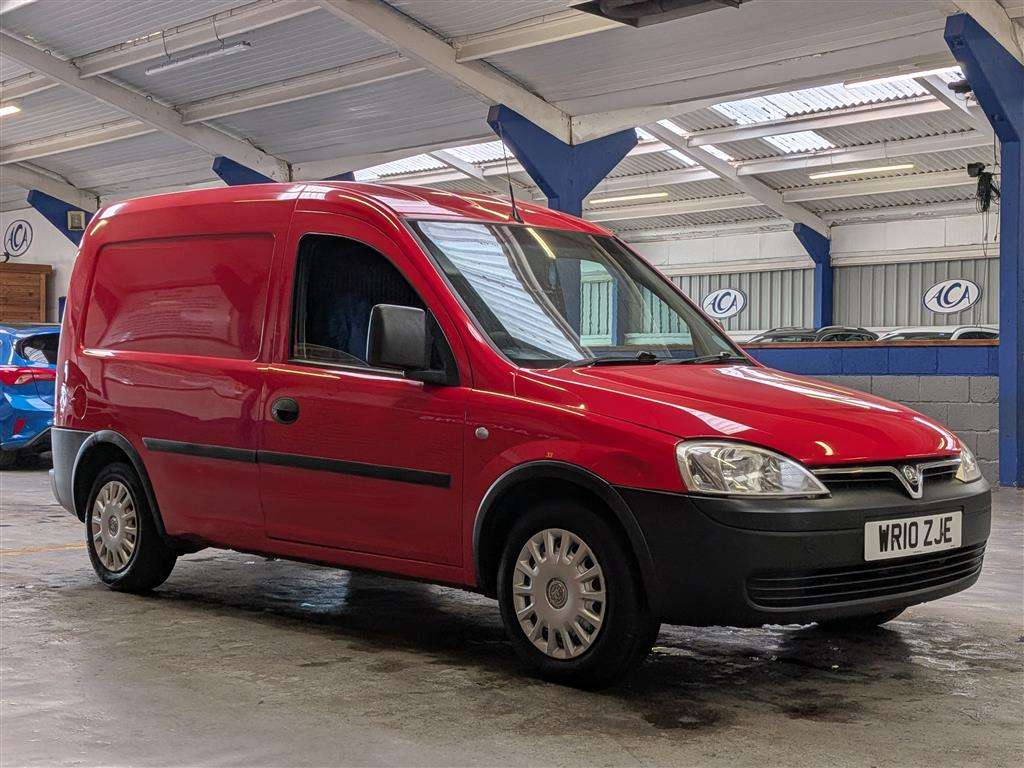 <p>2010 VAUXHALL COMBO 1700 CDTI</p>