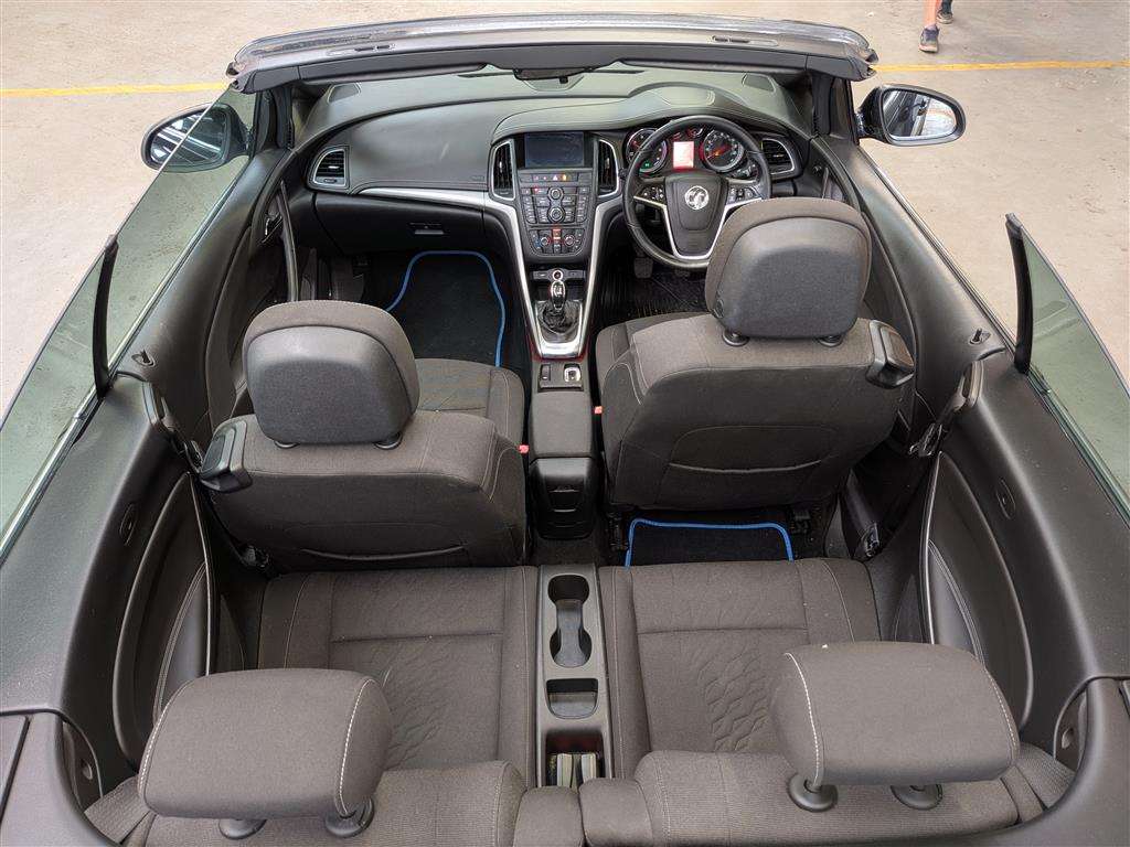 <p>2015 VAUXHALL CASCADA SE CDTI S/S</p>