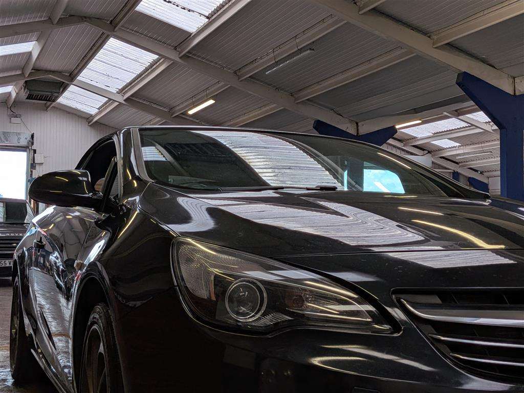 <p>2015 VAUXHALL CASCADA SE CDTI S/S</p>