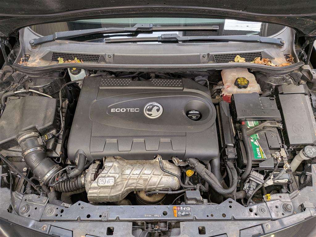 <p>2015 VAUXHALL CASCADA SE CDTI S/S</p>