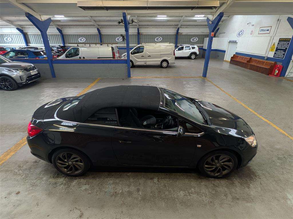<p>2015 VAUXHALL CASCADA SE CDTI S/S</p>