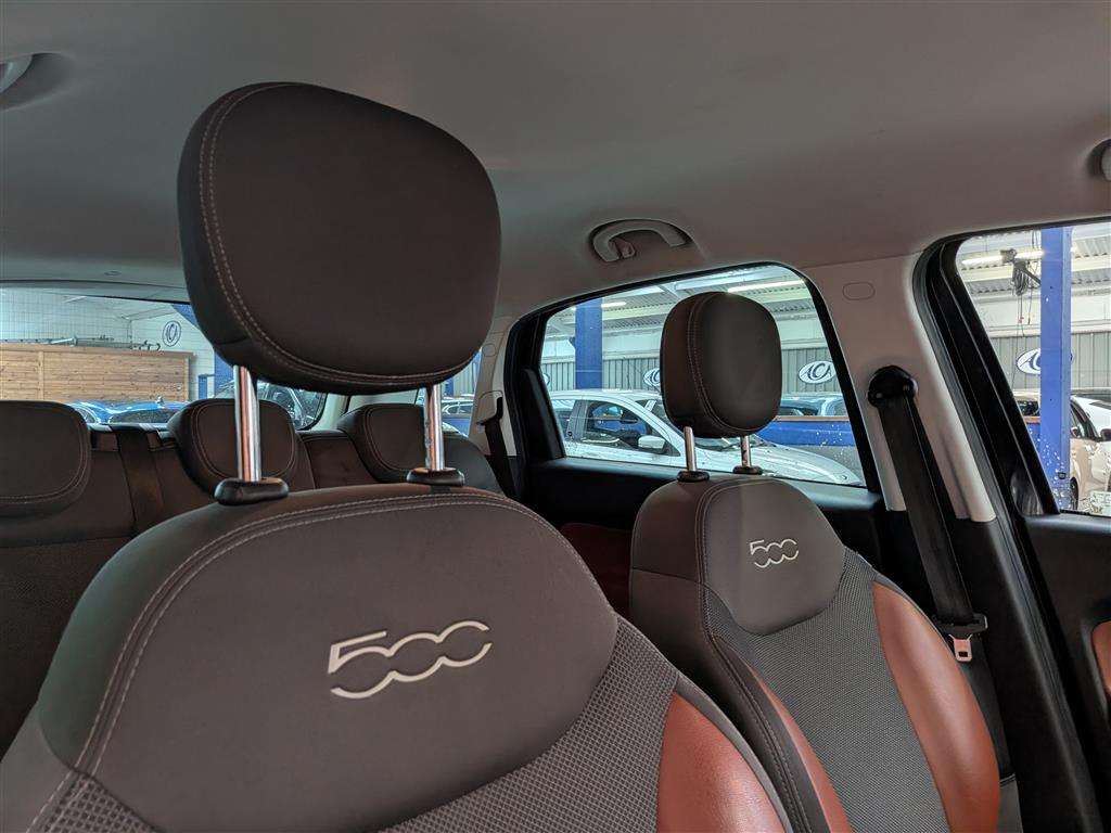 <p>2014 FIAT 500L TREKKING MULTIJET</p>
