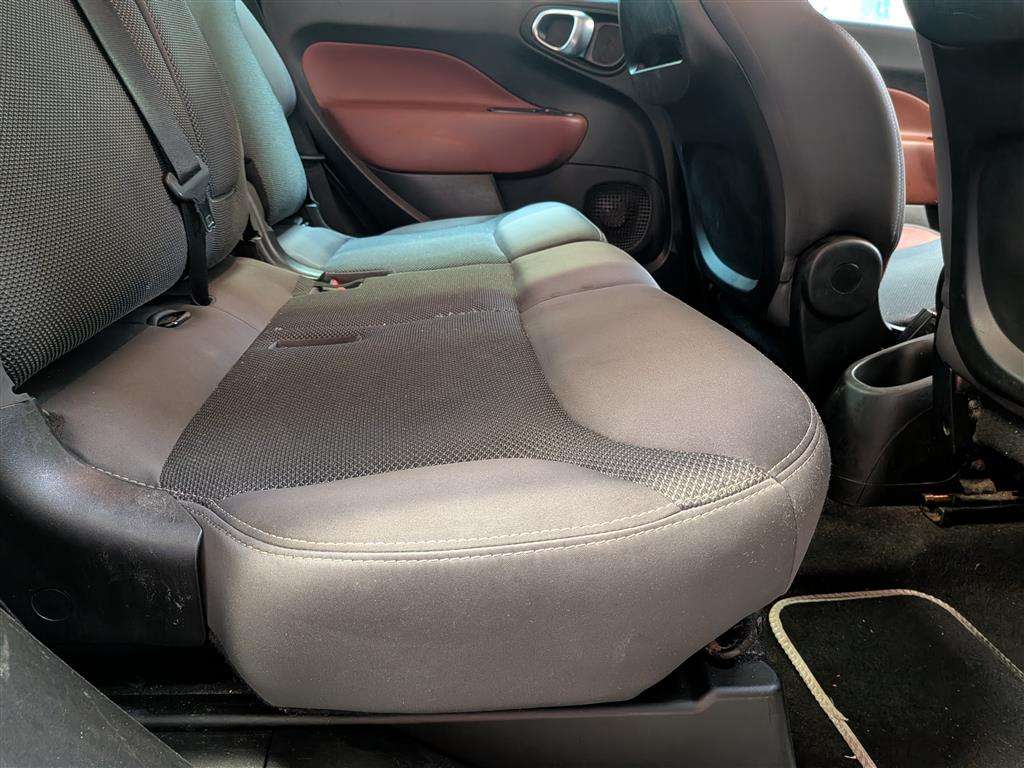 <p>2014 FIAT 500L TREKKING MULTIJET</p>