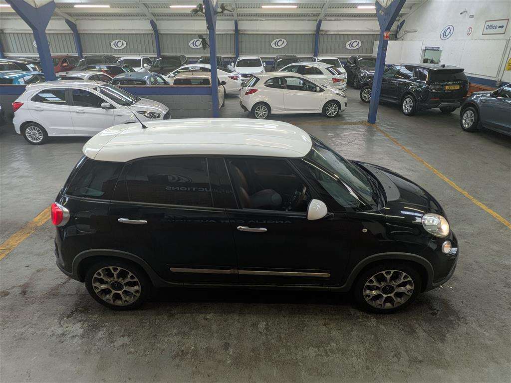 <p>2014 FIAT 500L TREKKING MULTIJET</p>