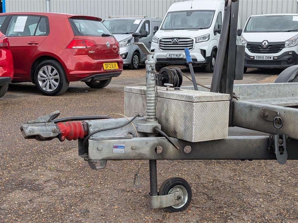 <p>BRIAN JAMES TILT BED TRAILER</p>