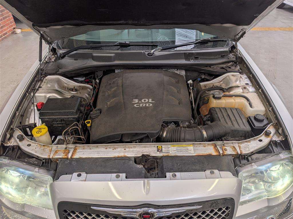 <p>2010 CHRYSLER 300C SR CRD AUTO</p>