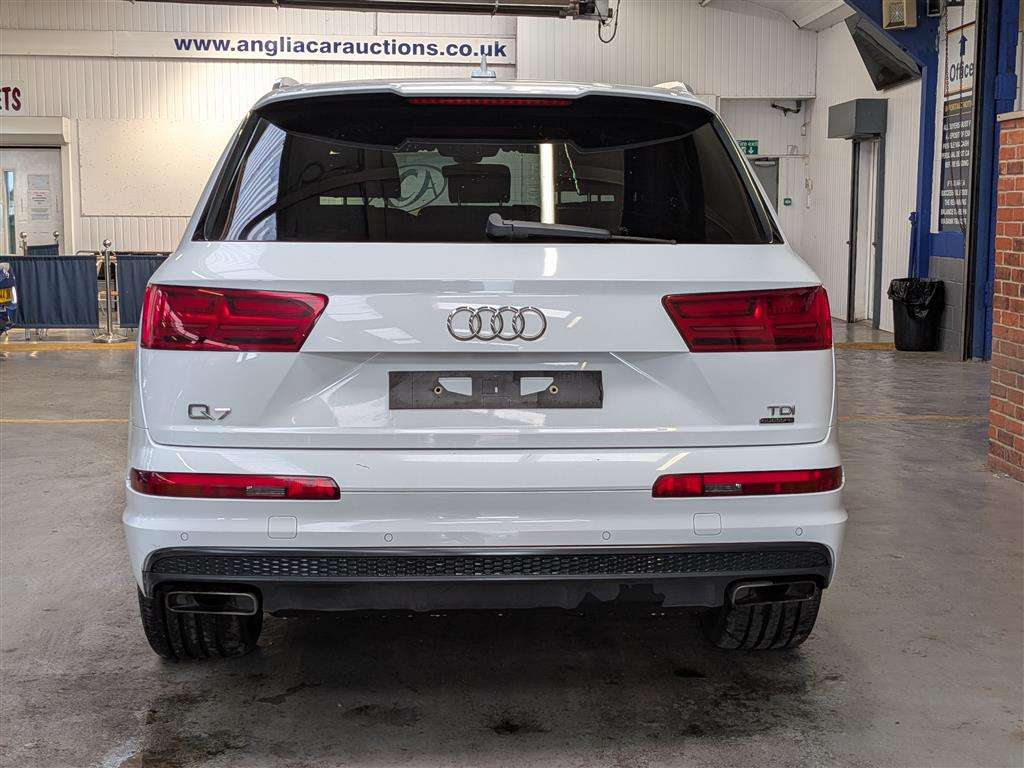 <p>2016 AUDI Q7 S LINE TDI QUATTRO AUT</p>